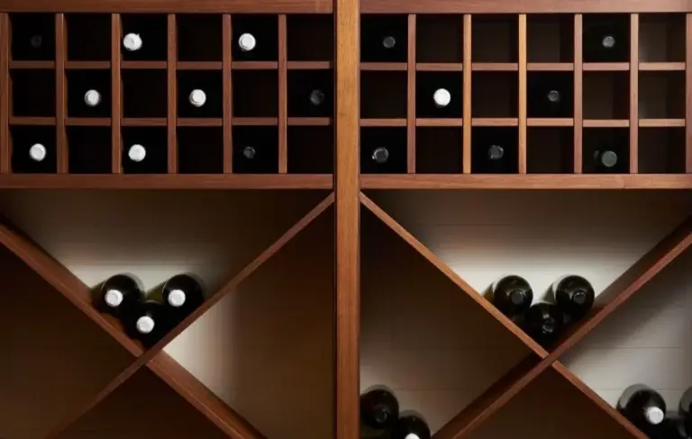 Como Montar Sua Adega em Casa: Guia Prático com e sem Climatização - Semana Paulistana do Vinho
