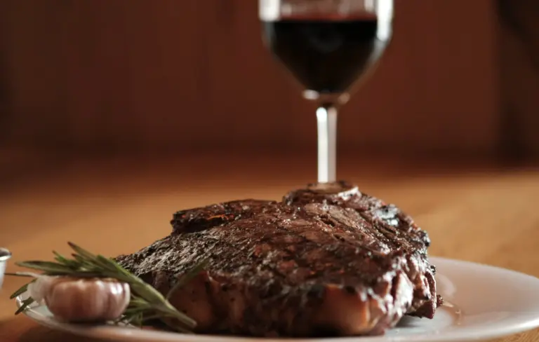 Harmonização de Vinhos: O Guia Completo para Combinar Vinho e Comida Sem Erros - Semana Paulistana do Vinho