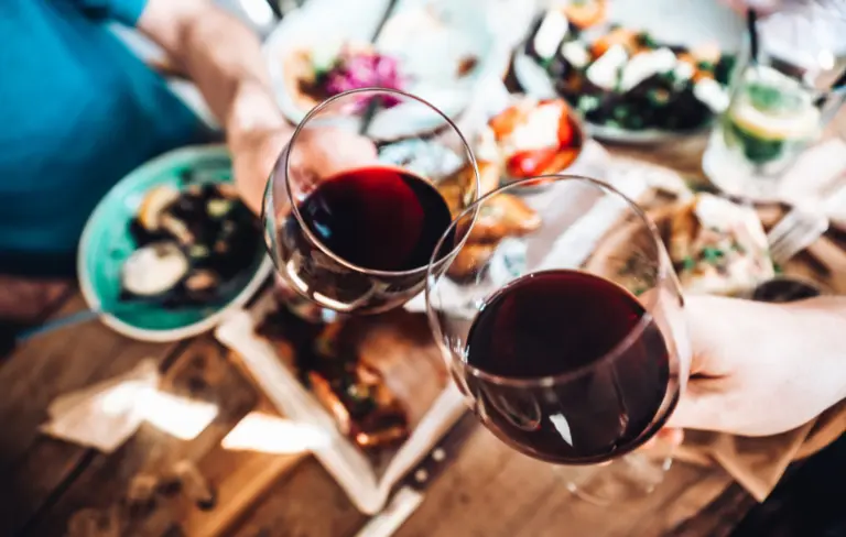 Harmonização de Vinhos: O Guia Completo para Combinar Vinho e Comida Sem Erros - Semana Paulistana do Vinho