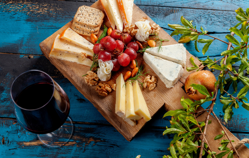Melhores Queijos Para Combinar com Vinhos: Guia com Exemplos e Harmonizações Perfeitas - Blog Semana Paulistana do Vinho